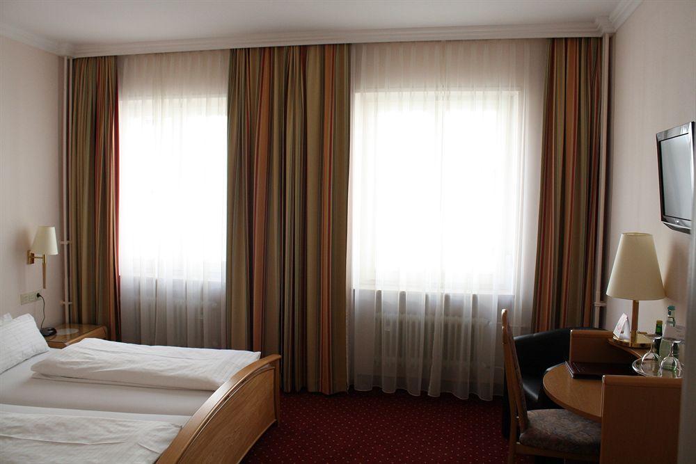 Hotel Römerhof Baden-Baden Buitenkant foto
